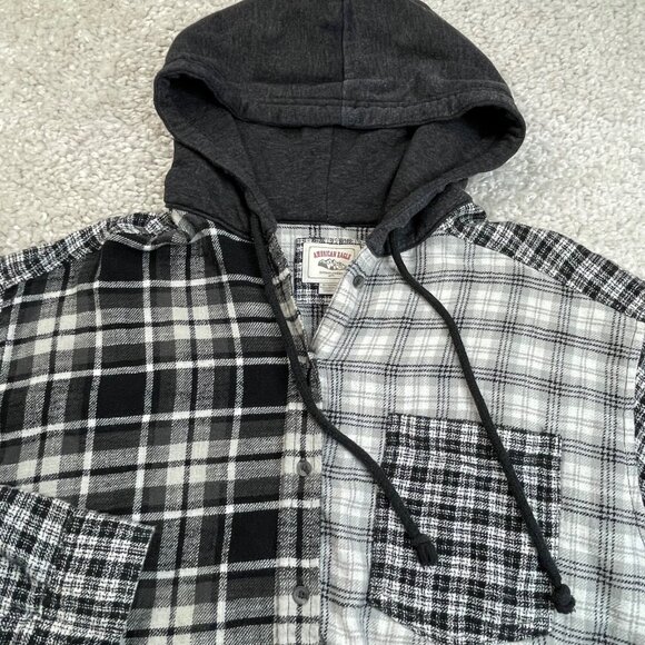 American Eagle Cozy Cabin Crop Hoodie Flannel Shirt Black Gray Plaid - Picture 6 of 10